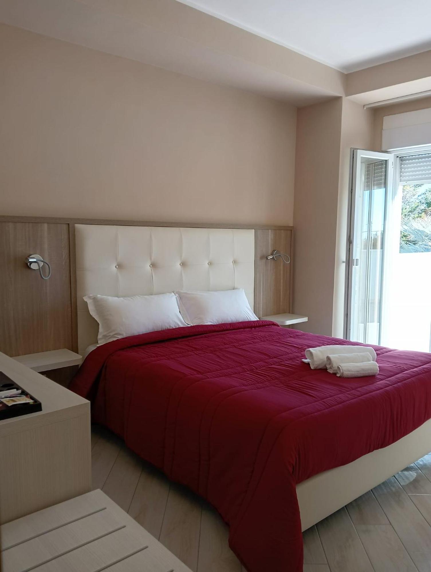 Bluebay Residence Resort Taranto Esterno foto
